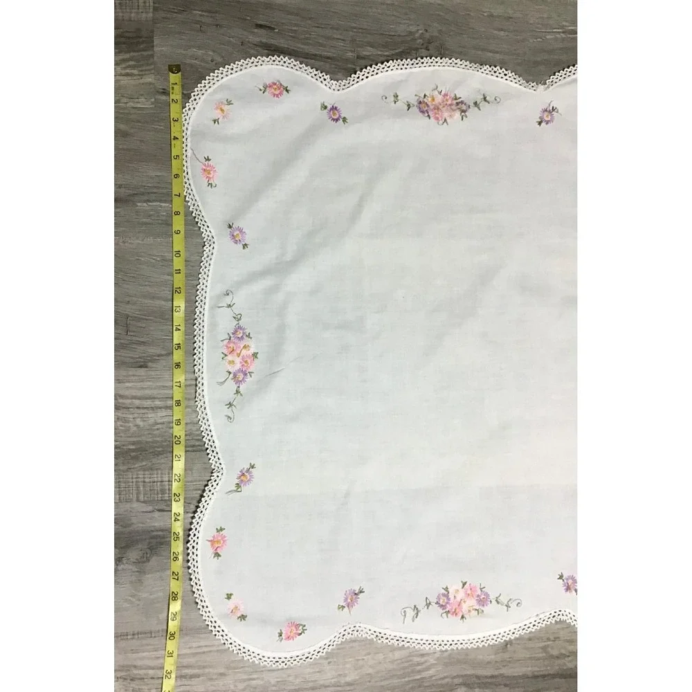 VTG Hand Embroidered Floral Tablecloths 3pc Lace Scalloped Edge Cottage 34 x 34